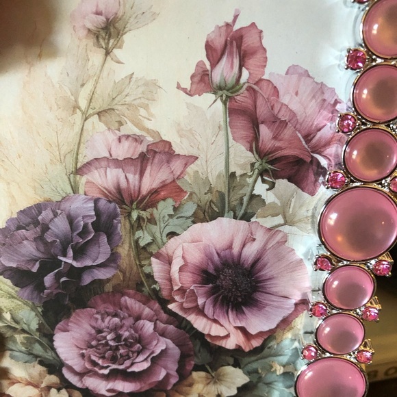 🌸Pink Frame🌸 - Picture 2 of 5